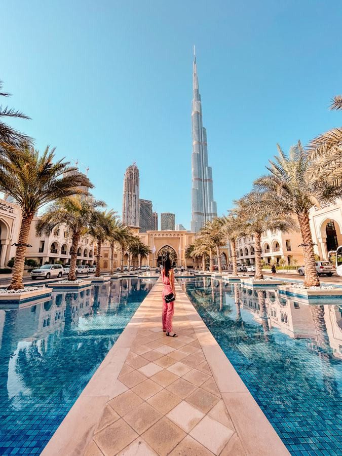 Dubai promenade with the Burj Khalifa